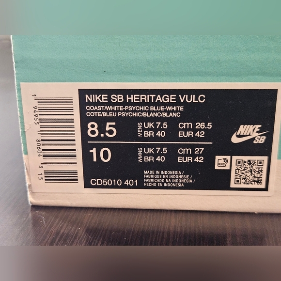 Nike SB Heritage Blue and White Sneakers with Gum Sole - Picture 8 of 8